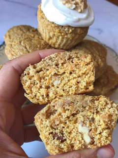 Una foto de Muffin basado en carrot cake
