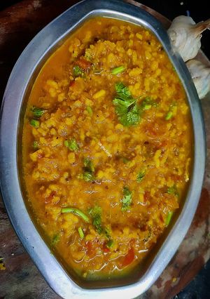 A picture of Besan Guthala kari.