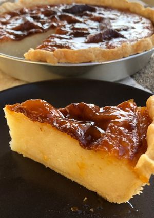 A picture of Milk pie with crust.