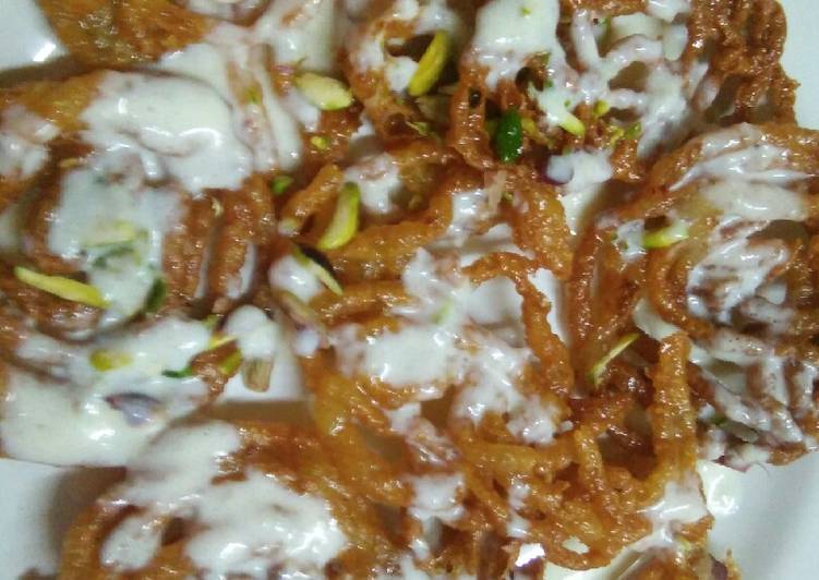 Recipe of Quick Paneer Rajgira Jalebi with Sitaphal Rabdi