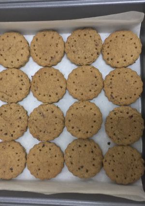 A picture of Dates wheat biscuit.