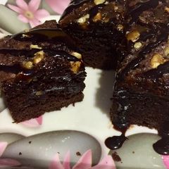 Mini walnuts brownies A picture of Mini walnuts brownies.