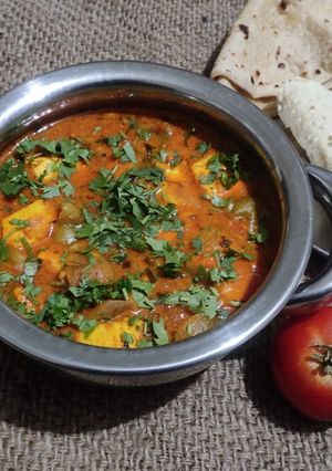 પનીર ટિક્કા મસાલા (Paneer Tikka Masala Recipe In Gujarati) રેસીપી મુખ્ય ફોટો