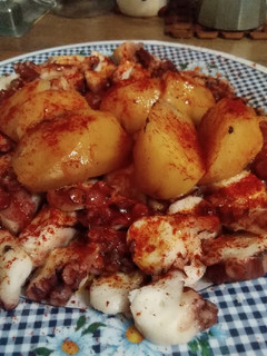 Una foto de Pulpo a la gallega
