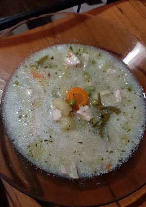 Tárkonyos csirkeraguleves recept fotója