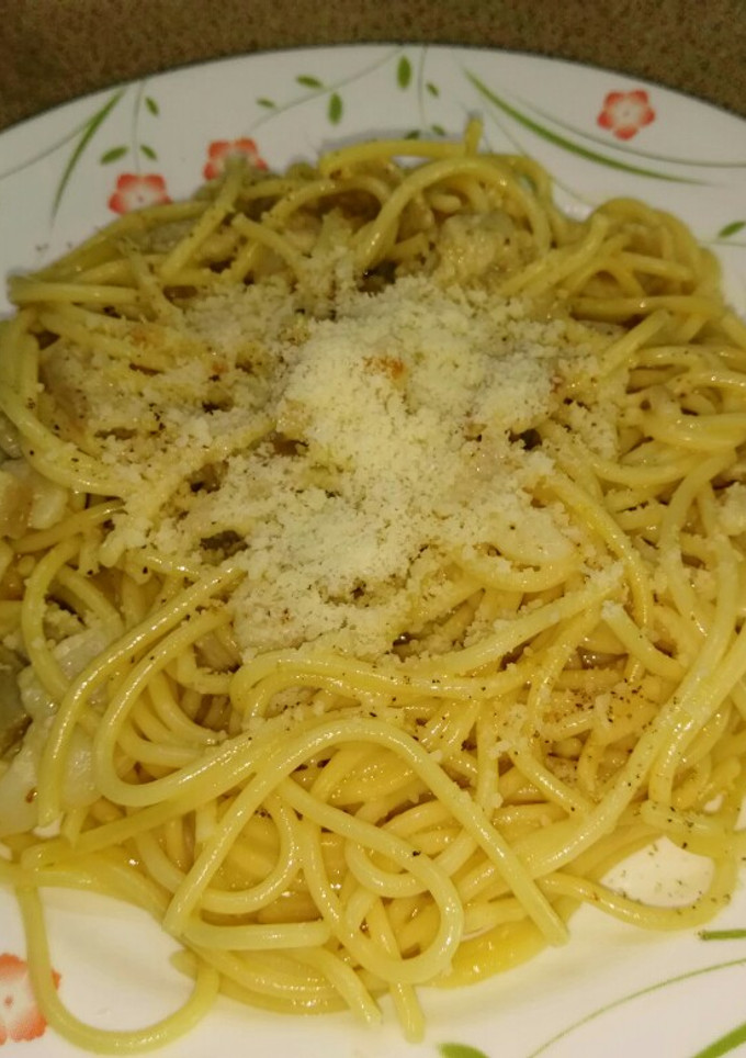 Una foto de Espaguetis carbonara (sin nata)