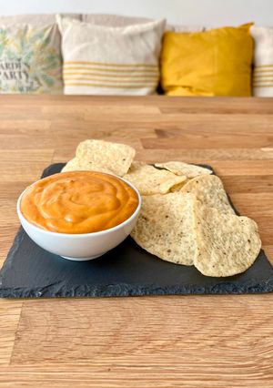 A picture of Cheddar Sauce.