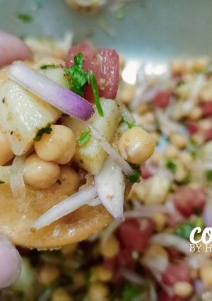 A picture of Gol gappa chat 😋😋.