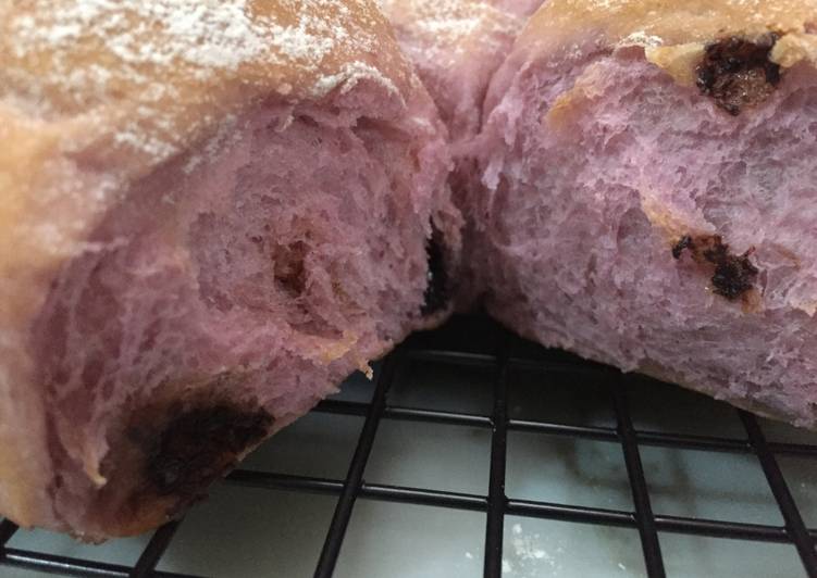 Recipe: Tasty Purple Sweet Potato Choc Chips Buns