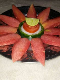 सनफ्लोवेर सलाद (Sunflower salad recipe in hindi) रेसिपी मुख्य फोटो