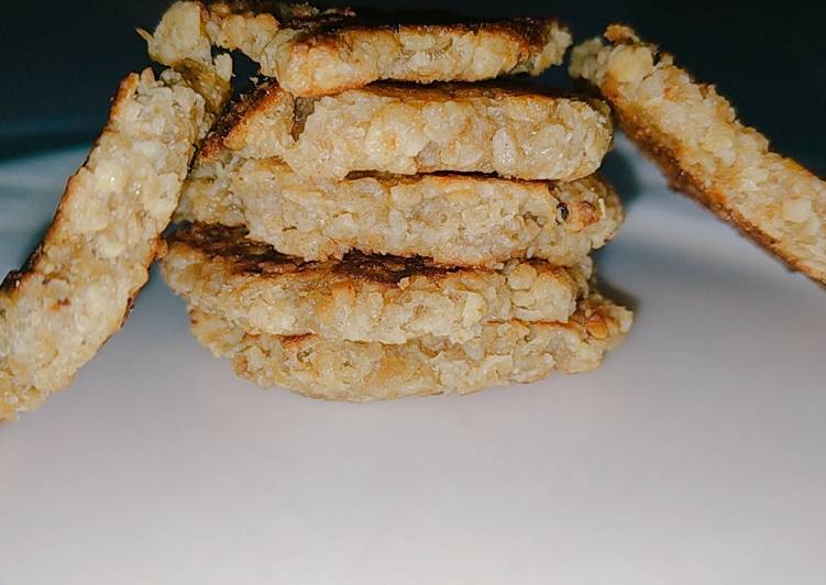 Langkah Mudah untuk Menyiapkan Banana Oat Cookies teflon #dirumahaja yang Enak Banget
