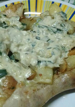 Una foto de Pollo al verdeo con papas