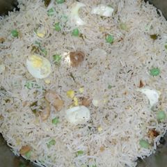 A picture of Chicken egg rice.
