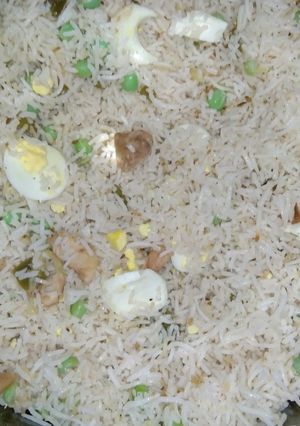 A picture of Chicken egg rice.