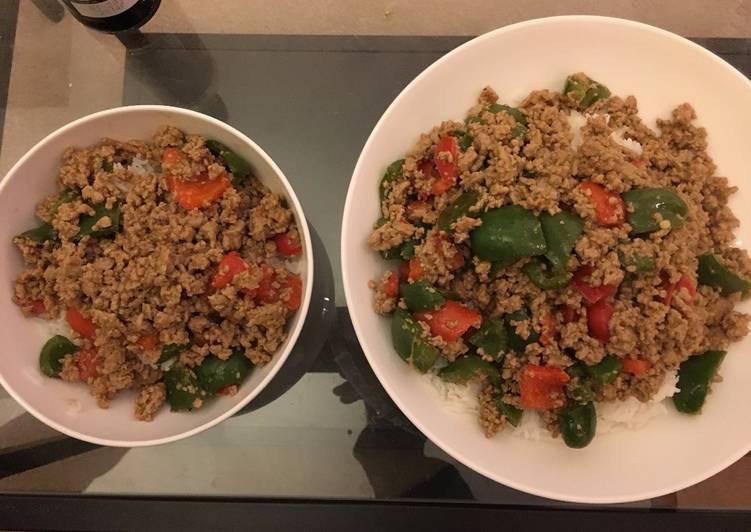 Recipe of Homemade Turkey, Pepper, and Peanut Stir Fry