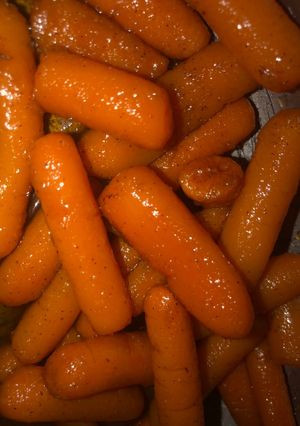 A picture of Honey brown sugar glazed carrots.