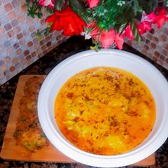 A picture of Pakora karhi.