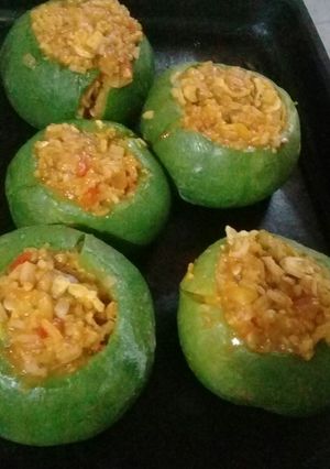 Una foto de Zapallito rellenos con soja texturizada y hongos