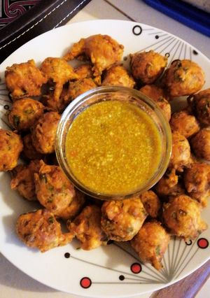 A picture of VEGETABLES BHAJIA😋.