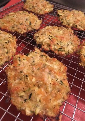 A picture of Cheesy Zucchini slices.