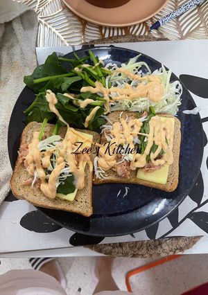 A picture of Chily tuna peri peri sauce.