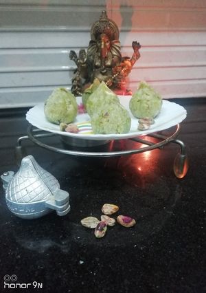 A picture of Bottlegourd & Pistachio Modak.