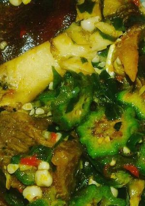 A picture of Fresh okro and goat meat.