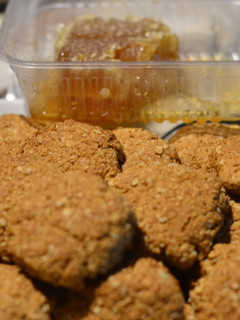 Una foto de Galletitas de avena, coco y miel