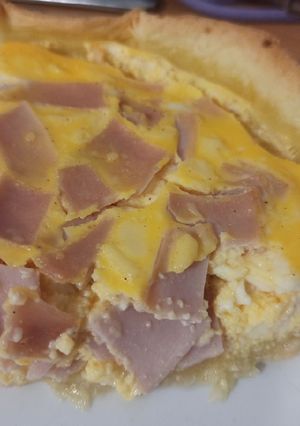 Una foto de Quiche de pavo y quesito