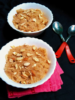 सूजी का हलवा रेसिपी(suji ka halwa recipe in hindi) रेसिपी मुख्य फोटो
