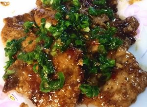 Hình của món Sườn Ram Siêu Mỏng Siêu Mềm Mọng Nước/ Pork Lion Steak Vnese Style.