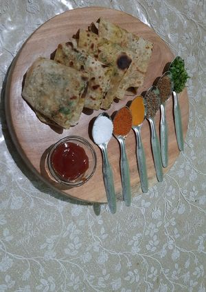 मसाला पोळी (Masala Poli Recipe In Marathi) रेसिपी चे मुख्य फोटो 