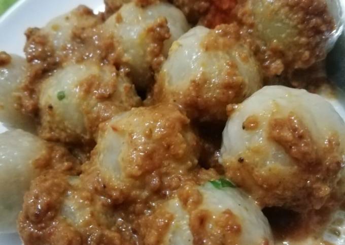 Bagaimana Membuat Resep Cilok Bumbu Kacang Anti Gagal