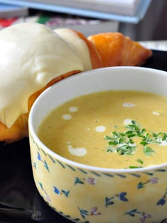 A picture of Creamy Mixed Vegetable Soup.