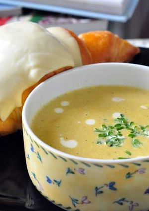 A picture of Creamy Mixed Vegetable Soup.