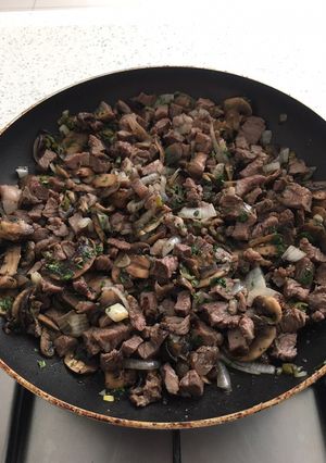 Una foto de Guisado Argentino con champiñones