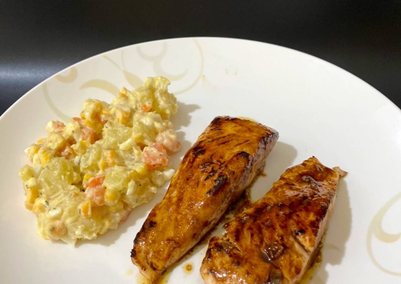 Grilled Salmon w/ garlic butter sweet sauce