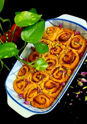 عکسی از دستور شیرینی باقلوایی با شهد به 😋😍 (رول دارچینی)