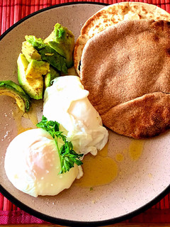 Una foto de Huevos pochados