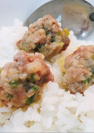 Hình của món Thịt viên kho nước dừa cho bé.