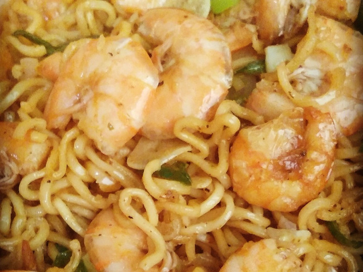 Langkah Mudah untuk Menyiapkan Mi udang goreng sederhana Anti Gagal