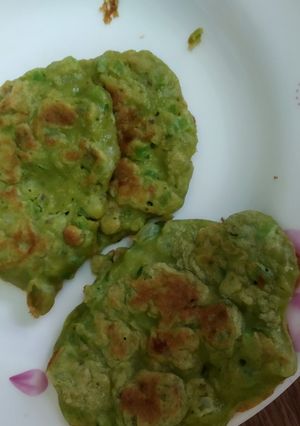 Hình của món Dorayaki phiên bản mặn.