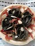 ROSETTE AL NERO DI SEPPIA CON ZUCCA ALLO  SPECK E MANDORLE