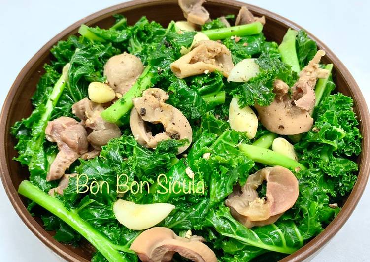 Cải Xoăn Kale Xào Mề Gà