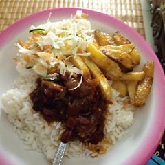 A picture of Rice n stew.