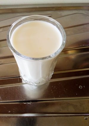 A picture of Condensed milk.