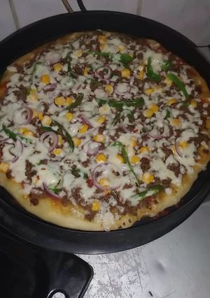 A picture of Mince meat Pizza.
