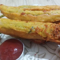 A picture of Mumbai style mirchi Vada recipe Mumbai ka Famous Streetfood.