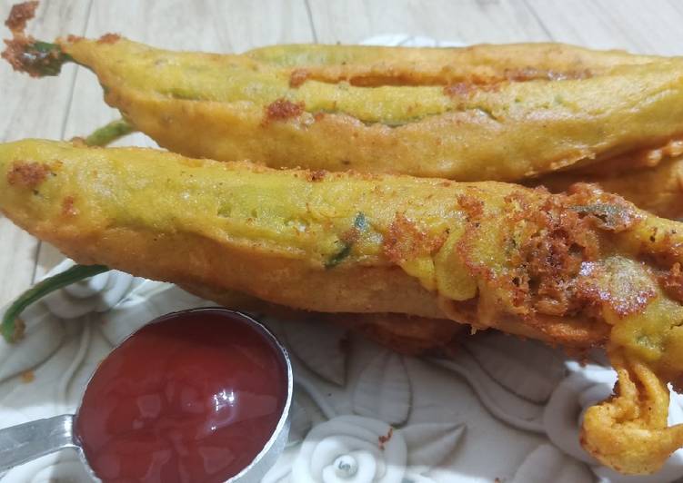 Mumbai style mirchi Vada recipe Mumbai ka Famous Streetfood
