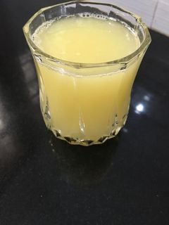 મોસંબી જ્યુસ (Sweet Lemon Juice Recipe In Gujarati) રેસીપી મુખ્ય ફોટો